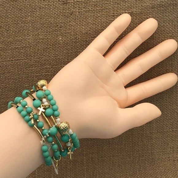 🌼 5 Beaded Cross Green Gold Stacking Stretch Bracelet - Picture 2 of 2